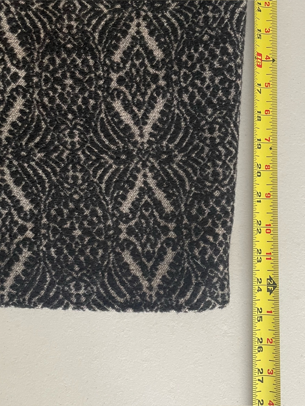 Talbots Black and Grey Damask Wool Blend Lined Skirt with Back Zipper, size 14 - Picture 8 of 9